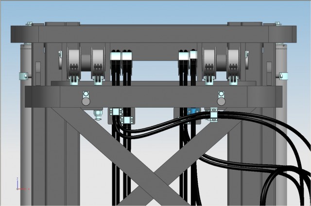 Mast with chain break detection system 